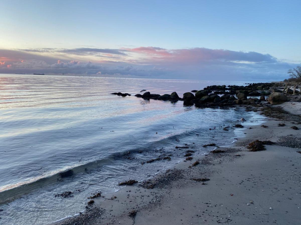 Feriehus Med Havudsigt Spodsbjerg Exterior foto